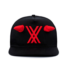 Lade das Bild in den Galerie-Viewer, DARLING in the FRANXX Zero Two Baseball Cap
